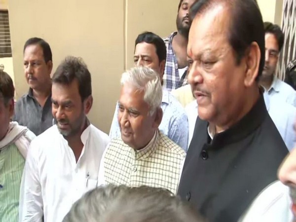 RJD's Bihar unit president Ram Chandra Purvey (middle) and former Ranchi MP and Congress leader Subodh Kant Sahay (right) talking to media persons on Saturday in Ranchi. Photo/ANI