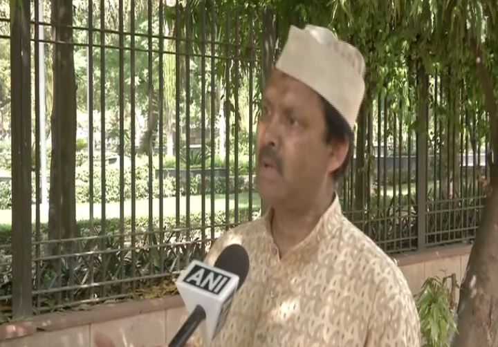 Shehnai maestro late Ustad Bismillah Khan's grandson Ustad Nasir Abbas speaking to ANI in Delhi on Friday. Photo/ANI