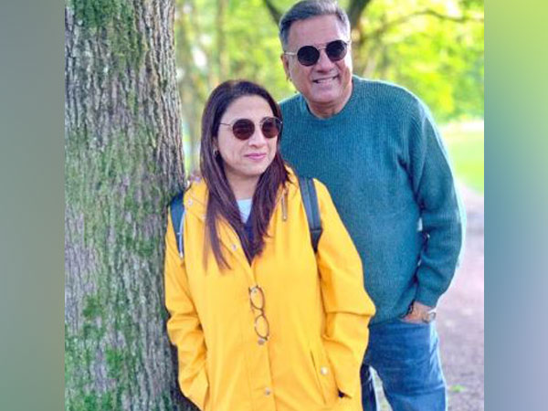 Boman Irani with his wife Zenobia Irani, Picture courtesy: Twitter