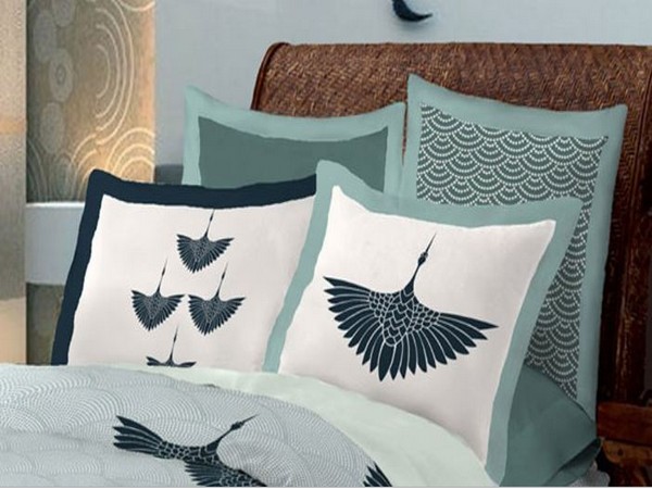 The company was established by Nowrosjee Wadia in 1879 as a small operation of Indian spun cotton yarn dip dyed by hand