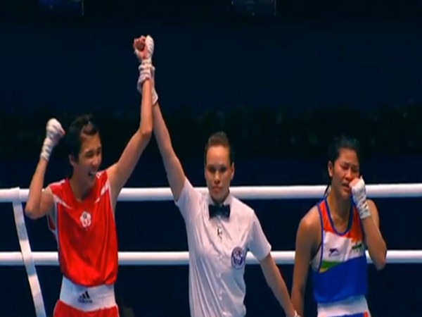 Jamuna Boro (Blue) and Huang Hsiao-Wen (Red). (Photo/Boxing Federation Twitter)