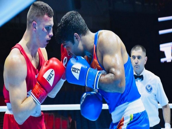 Indian boxer Brijesh Yadav (right) competing against Maleusz Goinski (left) (Photo. SAIMedia Twitter) 