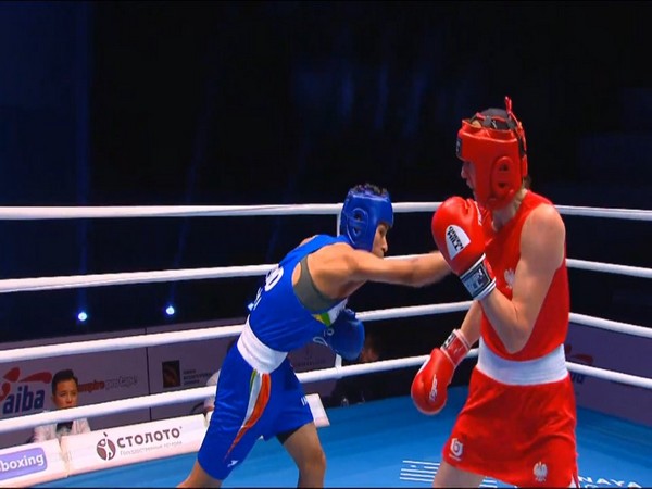Lovlina Borgohain (Blue) during her quarterfinal match against Karolina Koszewska (Red). (Photo/Boxing Federation Twitter)