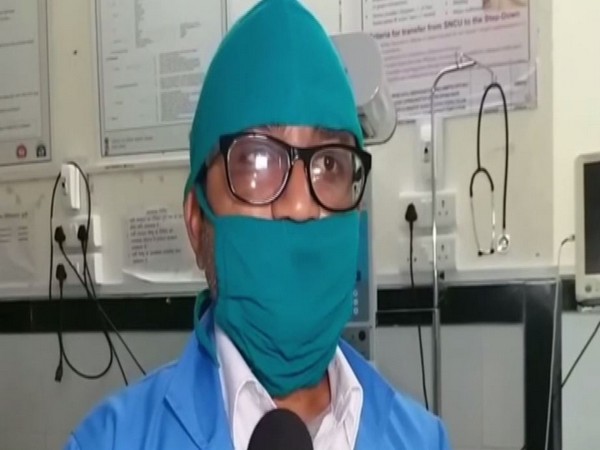 Duty in-Charge at the hospital, Hitesh Soni talking to reporters in Bundi. photo/ANI