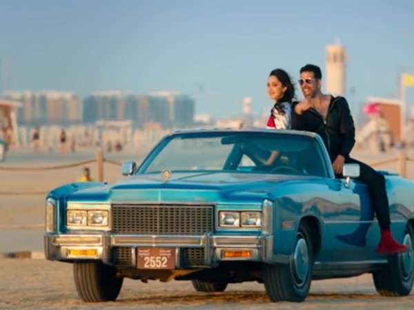 A still from the song 'Burj Khalifa' ( Image Source: YouTube)
