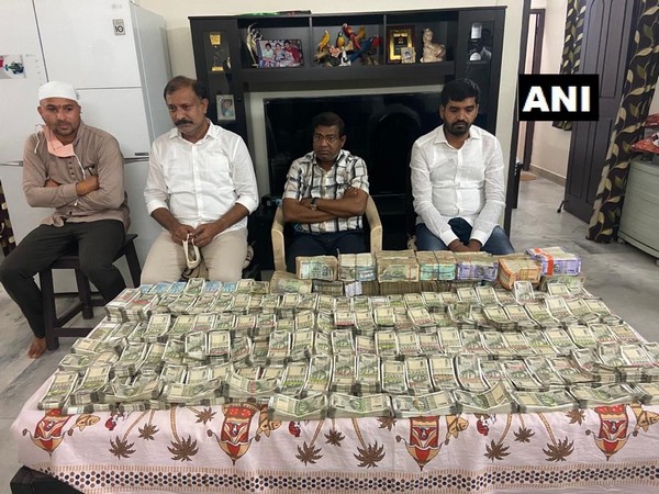 ACB officials laid a trap and caught Nagaraju red-handed while taking bribe. (Photo/ANI)