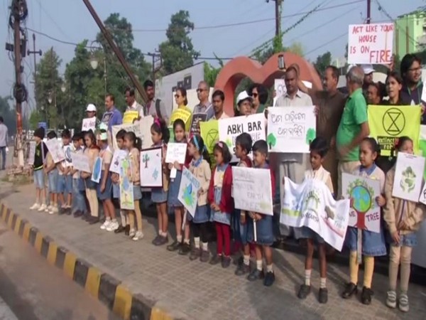 Awareness campaign on climate change organised in Bhubaneswar. Photo/ANI