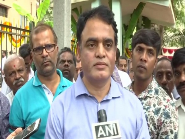 Karnataka Deputy Chief Minister CN Ashwath Narayan talking to ANI in Bengaluru, Maharashtra on Sunday. Photo/ANI