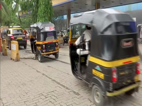 Vehicles in a queue at a CNG station in Mumbai on Saturday. Photo/ANI