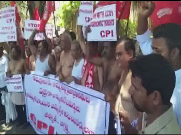 Protest organized by CPI leaders against Telangana CM KCR on Friday (Photo/ANI)