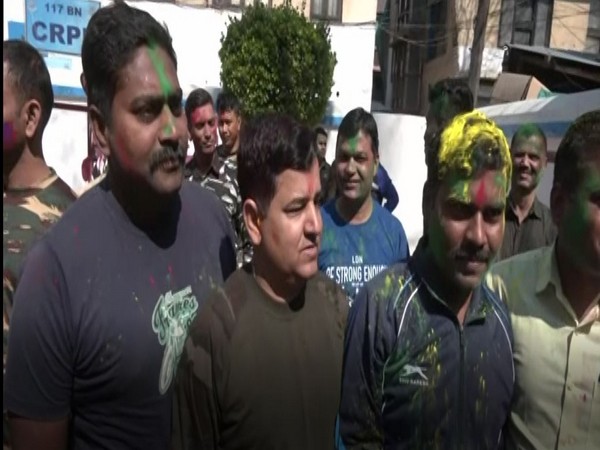 CRPF jawans celebrating Holi in Srinagar (Photo/ANI)