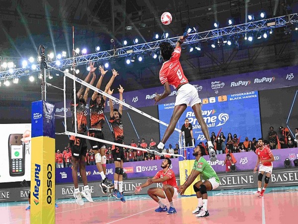 Calicut Heroes' Ajithlal C in action (PVL)