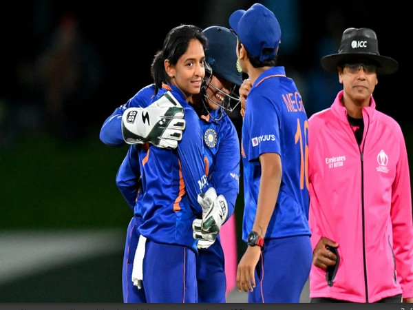 Harmanpreet Kaur celebrating with her teammates (Image: ICC)