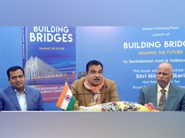 Union Minister of Road Transport and Highways Nitin Gadkari (centre) at a book launch event