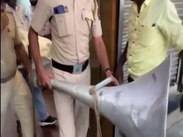 Visuals from MNS office at Mumbai's Chandivali (Photo/ANI)