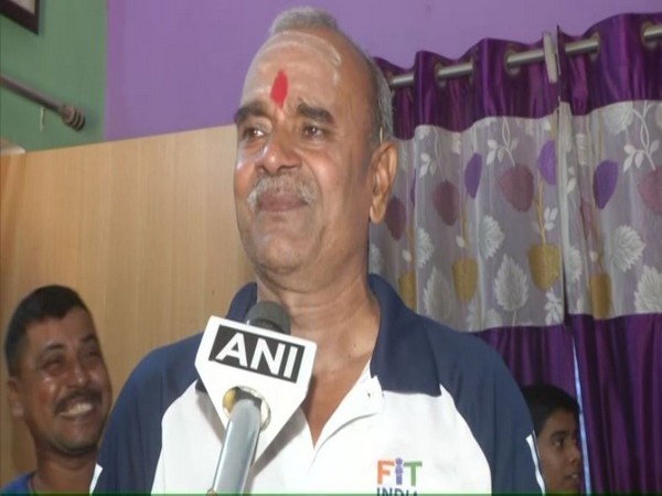 Lalit Upadhayay's Father talking to ANI. (Photos/ANI)