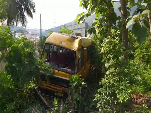 A school bus rammed into an electric pole near Simhachalam in Visakhapatnam on Monday (Photo/ANI)