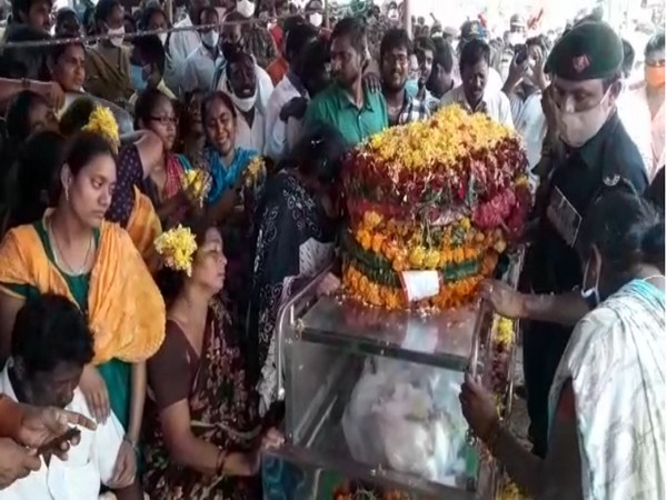 Martyred jawan Sepoy Maruprolu Jaswanth Reddy reached his native village