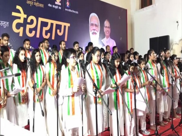 75 artists from Sangeet Gurukul singing patriotic songs (Photo/ANI)