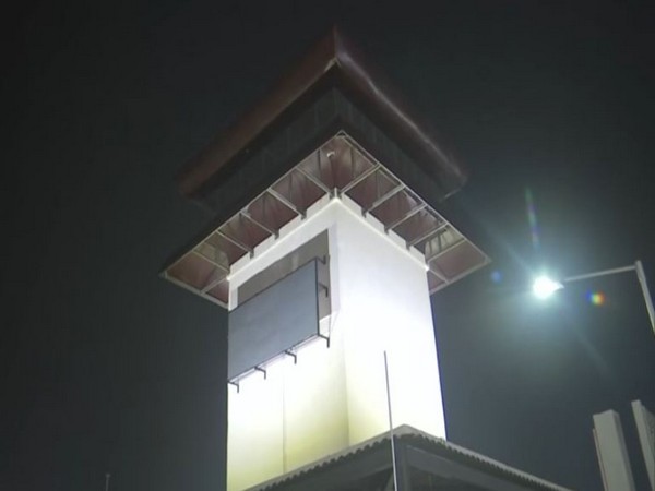 Smog tower near Anand Vihar metro station (Photo/ANI)