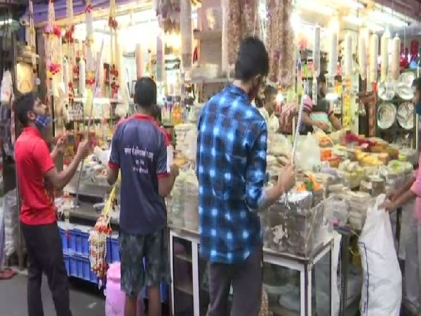 Visual of Lalbaug market in Mumbai (Photo/ANI)