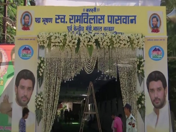 Visual from Patna on death anniversary of former Union Minister Ram Vilas Paswan.