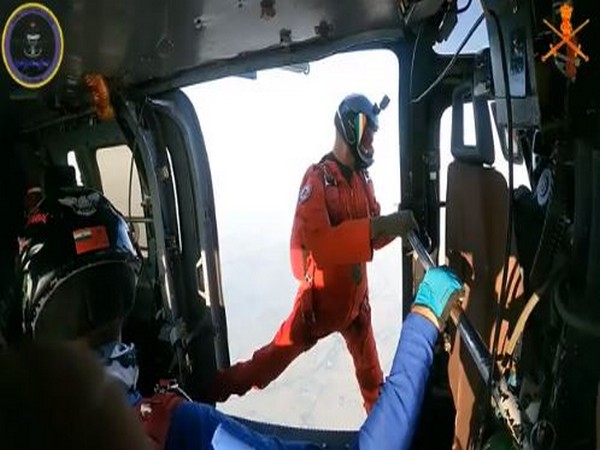 Indian Army conducting free-fall parachute training for elite commandos of the Bangladesh Navy. (Photo Credits: Indian Army)