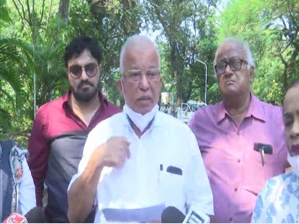 Former Goa CM Luizinho Faleiro along with other Trinamool Congress delegation members. (Photo/ANI)