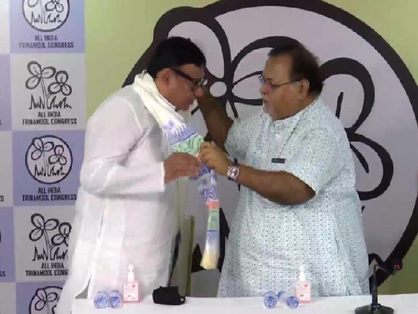 Rajganj MLA Krishna Kalyani (L) and West Bengal Minister Partha Chatterjee (R) (Photo/ANI)