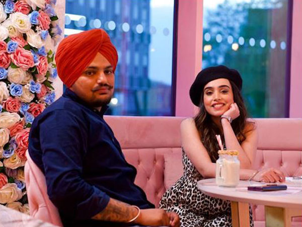 Gold Media brings Barbie Maan and Sidhu Moosewala for the latest music video 'MOH'