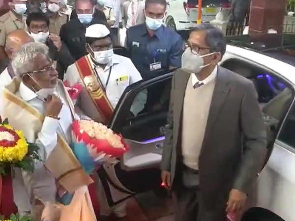 CJI NV Ramana arrives in Andhra's Tirumala for Vaikunta Ekadasi Darshan (Photo/ANI)
