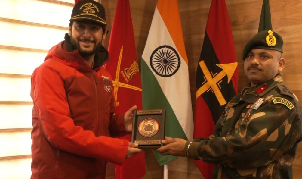Inddian Army fecilitated skier Arif Khan. (Photo/ANI)