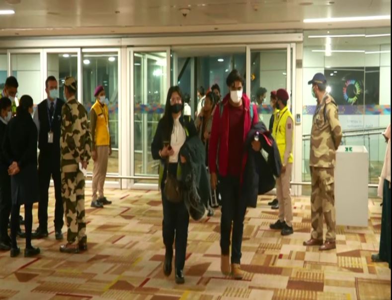 Indian citizens reach Delhi from special flight (Photo/ANI)