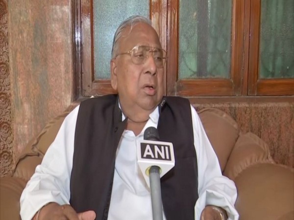 Senior Congress leader V Hanumantha Rao (Photo/ANI)