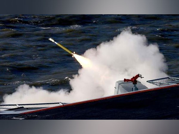 Live-fire drill using an aircraft carrier in Bohai sea, China. (Photo Source: Reuters)