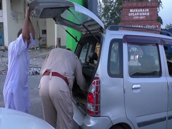 Glimpse of tightened security at Jammu and Kashmir's Lakhanpur