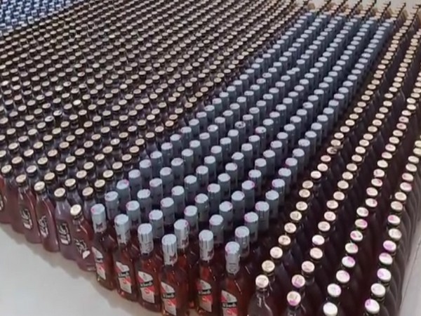 Andhra Pradesh Police seize 1,460 liquor bottles (Photo/ANI)