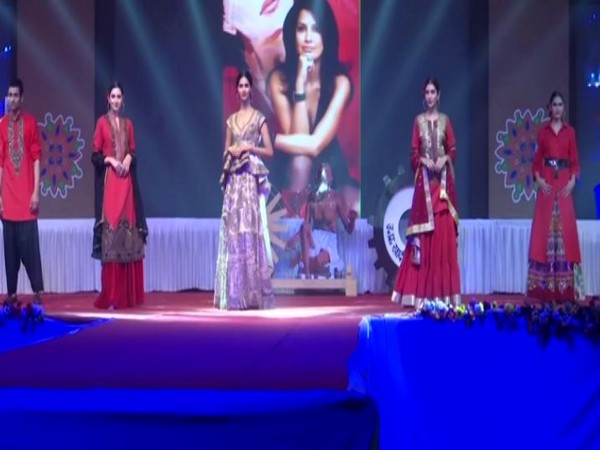 A khadi fashion show was organised on the occasion of UP Divas in Lucknow on Sunday (Photo/ANI)