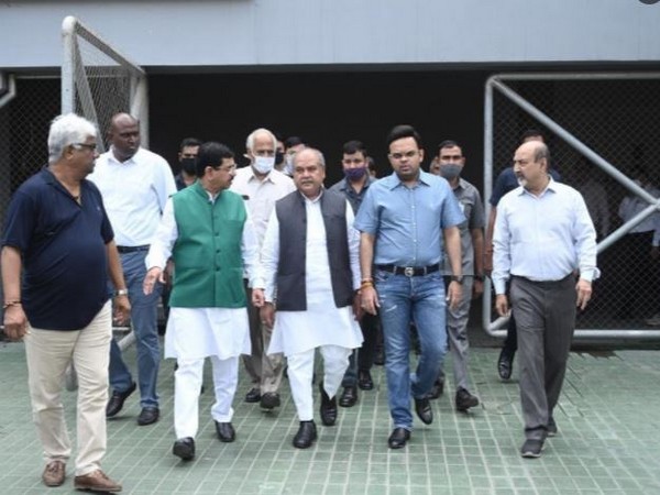 Union Minister of Coal Pralhad Joshi with Minister of Agriculture & Farmers' Welfare, Narendra Singh Tomar and BCCI Secretary Jay Shah at Narendra Modi Stadium in Ahmedabad (Photo/Twitter)