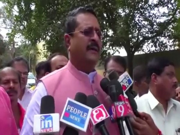 BJP MLA, Basangouda Patil Yatnal while speaking to the reporters on Tuesday (Photo/ANI)