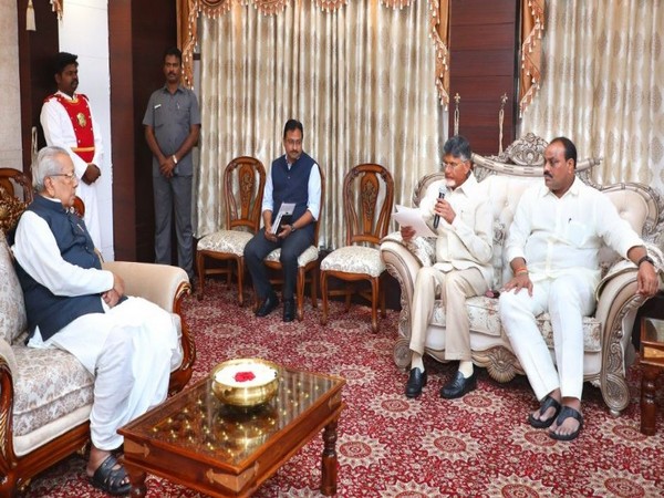 Telugu Desam Party (TDP) delegation led by party chief N Chandrababu Naidu met Governor Biswabhusan Harichandan in Vijayawada on Friday (Photo/ANI)