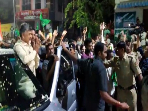 TDP chief N Chandrababu Naidu at Mandadam village (Photo/ANI)