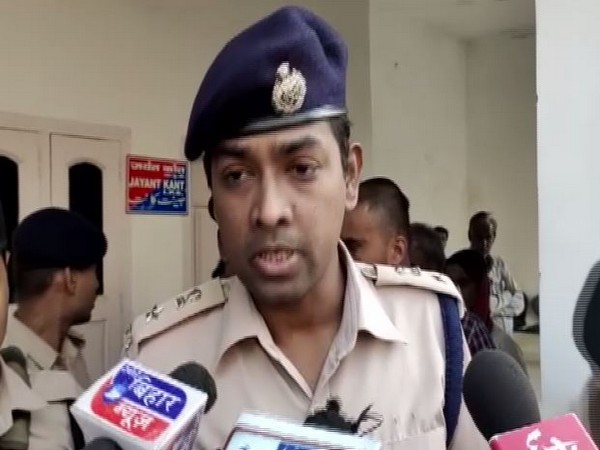 Senior Superintendent of Police (SSP) Jayant Kant speaking to media persons in Bihar on Tuesday. Photo/ANI