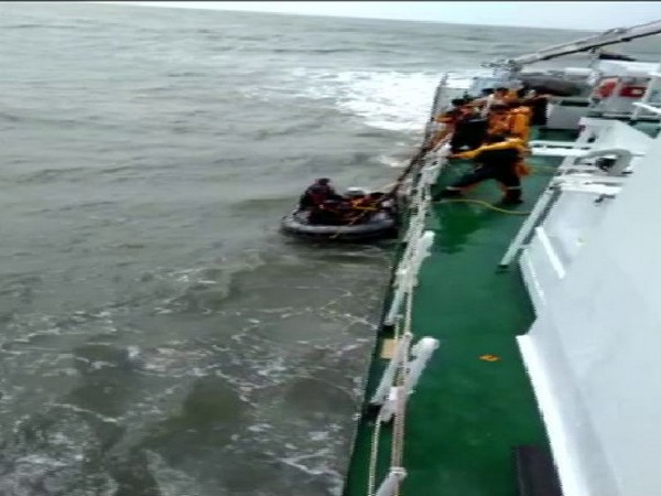 5 fishermen were rescued by Indian Coast Guard on Friday. Photo/ANI
