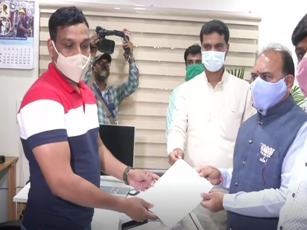 BJP leader Bhagwandas Sabnani filed a complaint against 