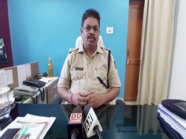 Ashwin Mohanty, Superintendent of Police (SP), Jharsuguda speaking to reporters on Thursday. Photo/ANI