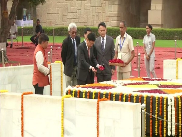 Singapore Deputy Prime Minister Heng Swee Keat at Raj Ghat on Wednesday 