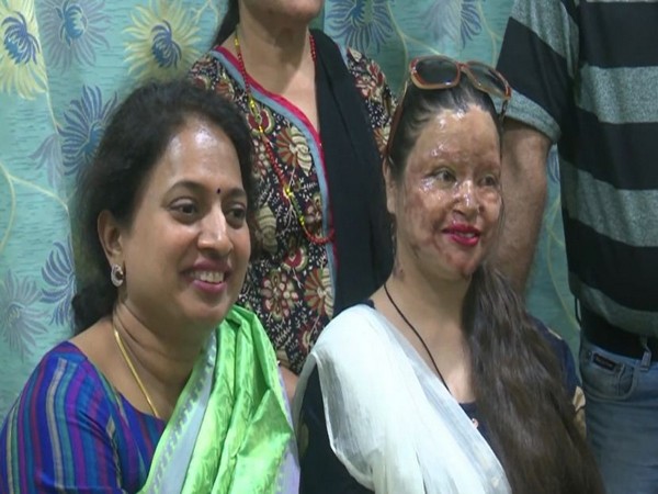 Dr Hema Sathish (left) with Binda Basini Kansakar (right) (Photo/ANI)