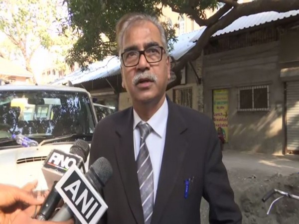 Tariq Parveen's lawyer Quresh Aftab while speaking to reporters in Mumbai on Monday (Photo/ANI)