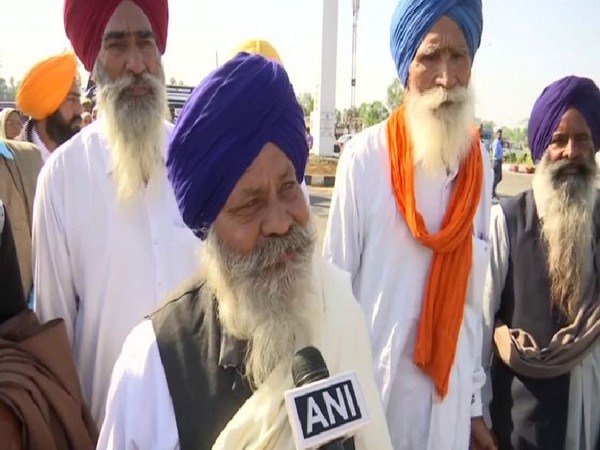 Devotees at Dera Baba Nanak. Photo/ANI